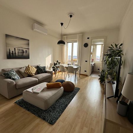 Ferienwohnung Trilocale Con Due Balconi A Isola Porta Nuova Mailand Exterior foto