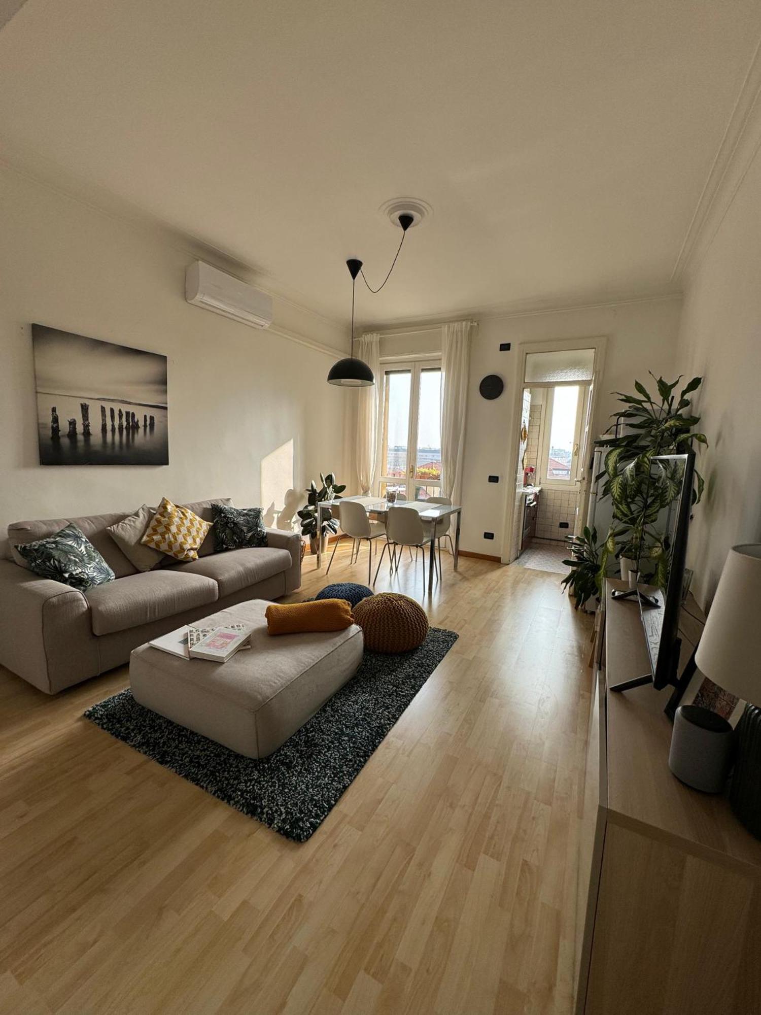 Ferienwohnung Trilocale Con Due Balconi A Isola Porta Nuova Mailand Exterior foto